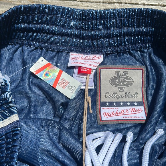 🆕Mitchell & Ness Mens College Vault Blue Georgetown Hoyas Shorts Size Large - Picture 6 of 9